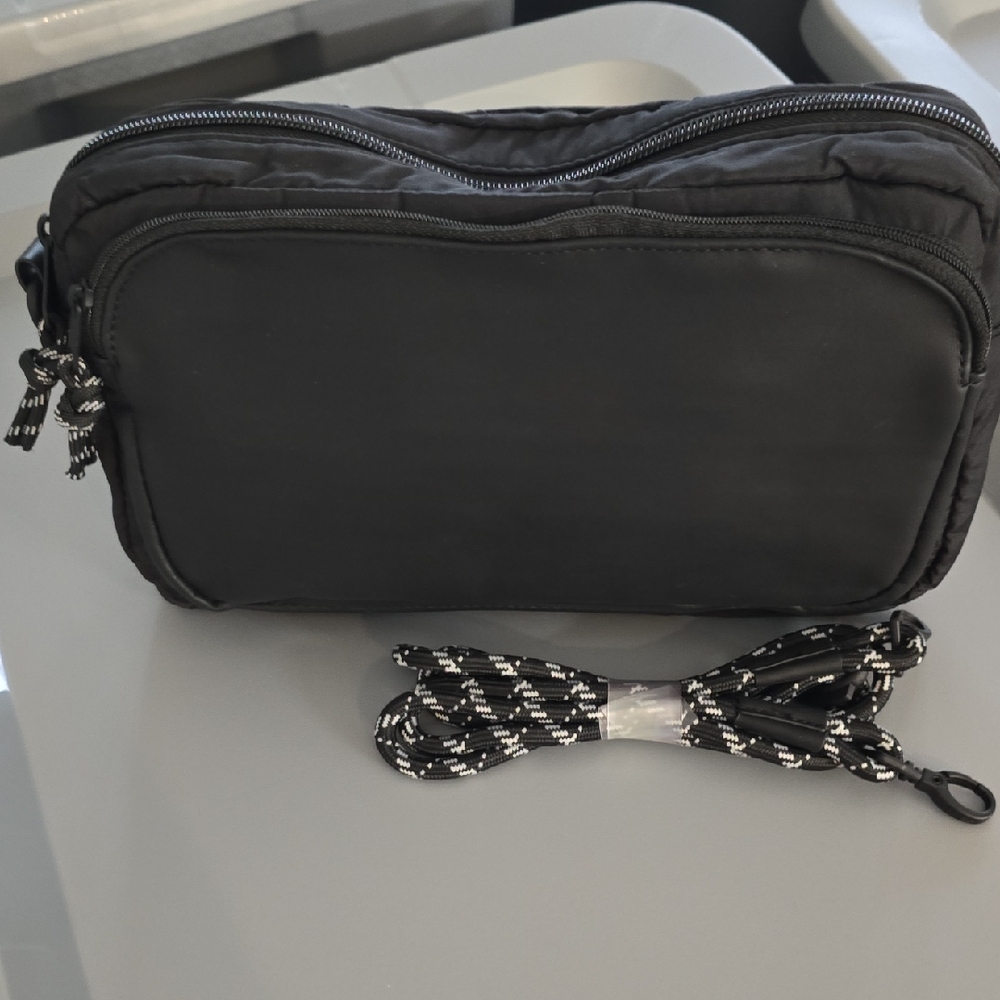 Thirty-One Black Crossbody Bag